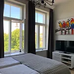 Orange Apartments Mere